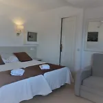Hermes Hotel *