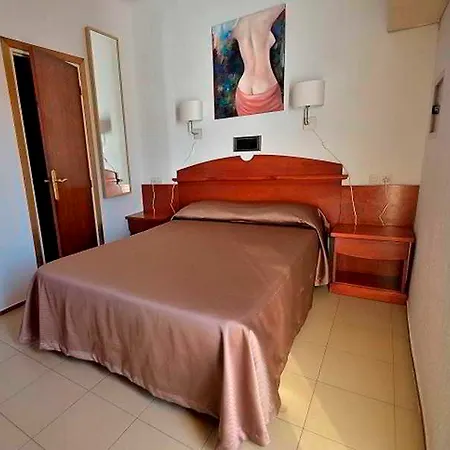 Hermes Hotell *