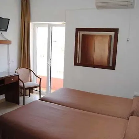 Otel Hermes *